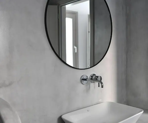 White Blossom * Páros