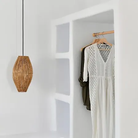 White Blossom Páros