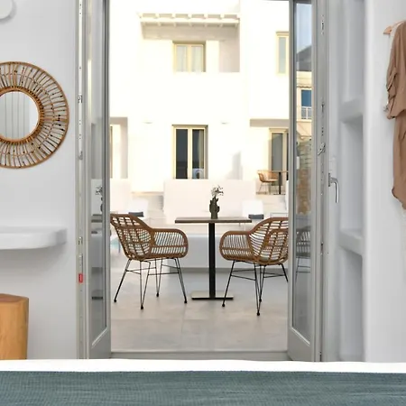 White Blossom Парос