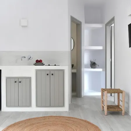 White Blossom Парос